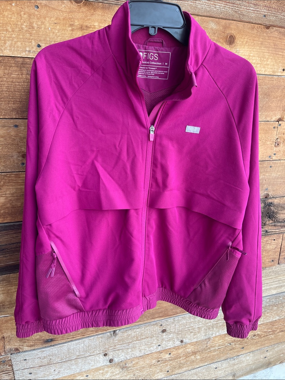 Figs Magenta Full-Zip Scrub Jacket,See pictures for condition & read description